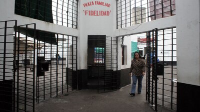 Solo podrán acceder a los Ceresos los cónyuges de los presos; la medida es hasta el 16 abril.