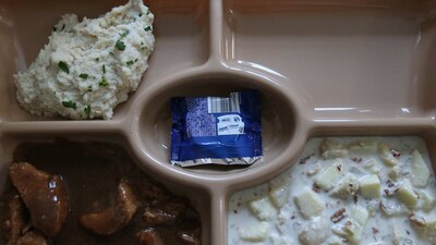 Pierna, ensalada, puré y una golosina es el menú navideño del Torito