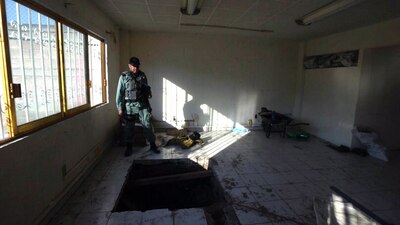 Una bodega encubría la entrada a esta toma clandestina a ductos de Pemex