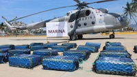Marina asegura 26 bultos de cocaína en frente a las costas de Guerrero; hay 2 personas detenidas