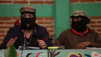 El Subcomandante Galeano y el Subcomandante Moisés