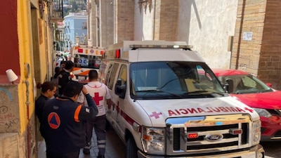 Cuatro estudiantes fueron trasladados al hospital por los cuerpos de emergencia