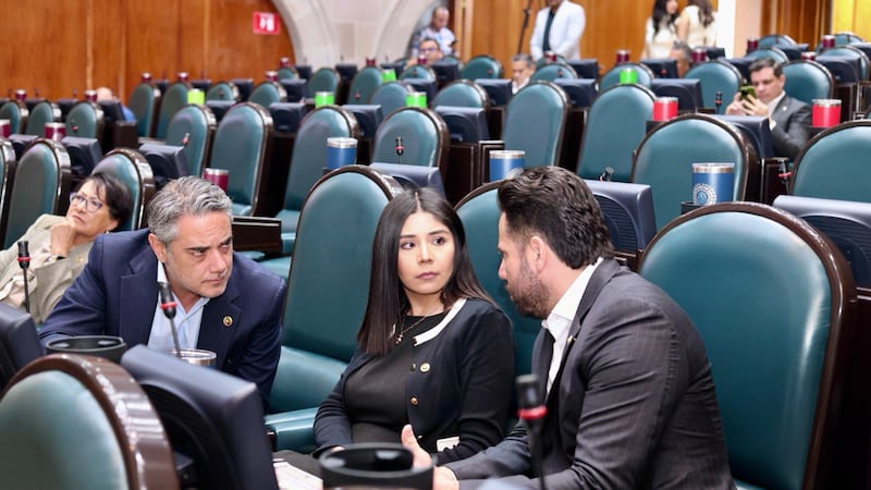 Plantean prohibir cirugías estéticas para menores de 18 en Edomex