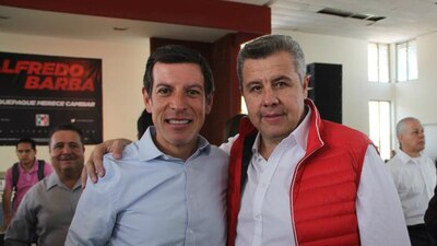 Alfredo Barba (derecha) inició así su precampaña en búsqueda de la alcaldía de Tlaquepaque