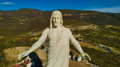 Luego de tres años de trabajos, este domingo se inauguró el Cristo de la Paz