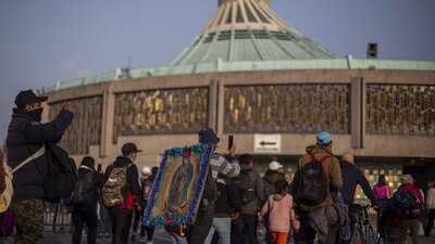 Miles de personas llegan desde el 11 de diciembre a la Basílica de Guadalupe para celebrar a la Virgen.