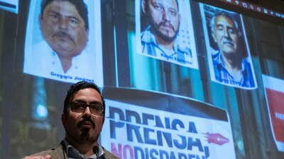 Revela que la prensa en México sufre ataques no sólo del crimen