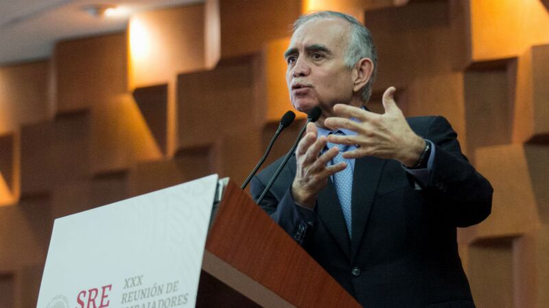 PAN denuncia a Alfonso Romo y a Vector Casa de Bolsa ante la FGR por lavado de dinero