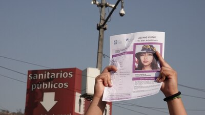 La joven narró que había sido picada y minutos después se sintió mal