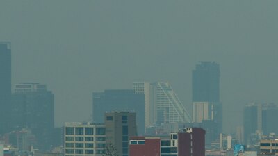 La mala calidad del aire es visible en la capital del país