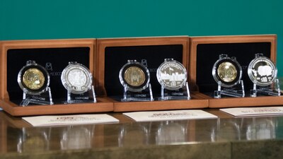 Estas monedas conmemoran tres eventos históricos de México