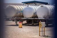 “Muchos lo compran sin saber”: Embajada de EU en México expone modus operandi de ‘huachicol fiscal’