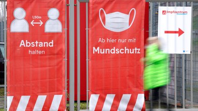 Las autoridades pusieron todo el monasterio, ubicado en la frontera con Holanda, en cuarentena