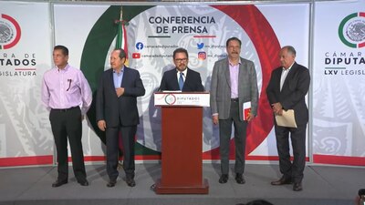 Fue el encargado de dar a conocer los resultados de los foros de la Reforma