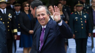 José Antonio Meade no está afiliado al partido pero podría ser su candidato