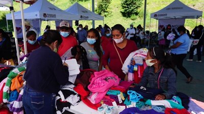 El gobierno acerca distintos artículos a poblaciones vulnerables