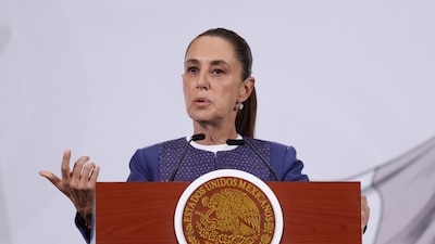 CIUDAD DE MÉXICO, 24MARZO2026.- Claudia Sheinbaum Pardo, presidenta de México, encabezó la conferencia Mañanera del Pueblo en la que se presentó la "Ley General para Prevenir, Investigar, Sancionar y Reparar el daño por el delito de feminicidio".
FOTO: GALO CAÑAS/CUARTOSURO.COM