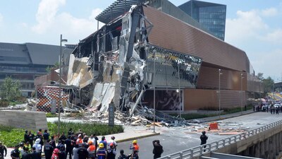 Una parte del centro comercial que colapsó en la Ciudad de México