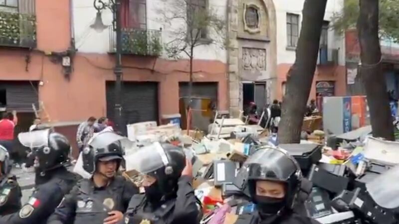 Acusan desalojo violento en edificio de República de Cuba, en el Centro Histórico