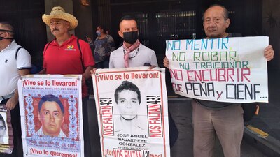 Los manifestantes bloquearon temporalmente las entradas de la sede de la SRE