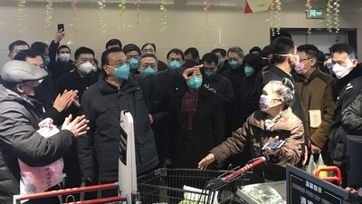 La ciudad de Wuhan, donde se originó el brote, está bajo extrema vigilancia para evitar la propagación
