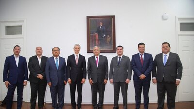El presidente electo recibió en su casa de transición a gobernadores de distintos estados