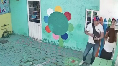 Los padres ingresaron al plantel y amenazaron a la docente