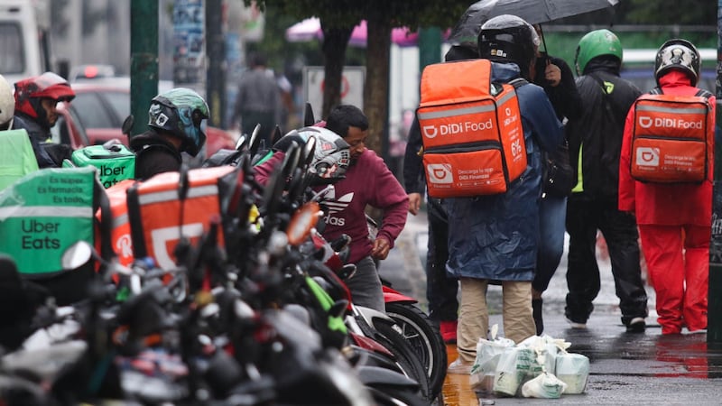VIDEO: Reportan enfrentamiento entre policías y motociclistas en Viaducto Tlalpan