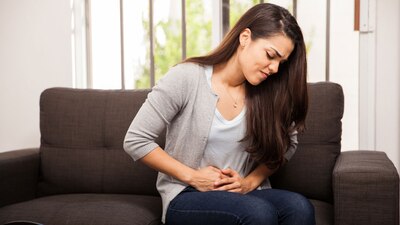 La iniciativa establece la prohibición de despedir a una trabajadora o coaccionarla para que renuncie a causa la de dismenorrea