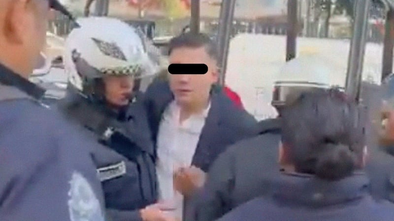 VIDEO: Detienen al influencer Ru Abogado en calles de Naucalpan