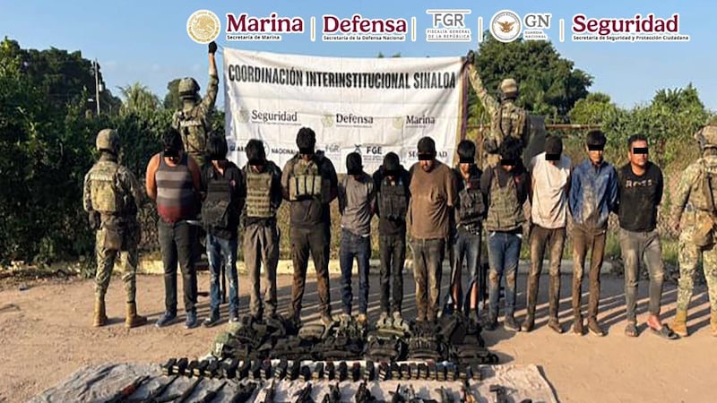 Detienen a 13 presuntos integrantes de ‘Los Mayos’ tras ataque a marinos en Sinaloa