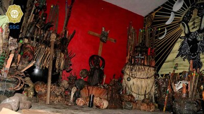 La policía capitalina encontró un altar satánico en un domicilio de Tepito