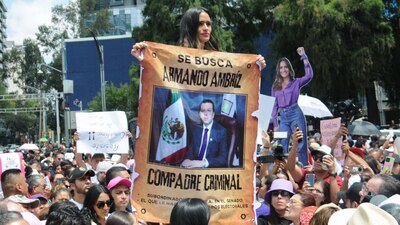 Acusó al magistrado presidente Armando Ambriz, compadre de Ricardo Monreal, de actuar facciosamente