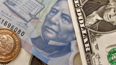 La divisa mexicana cerró en las 16. 67 unidades el viernes pasado