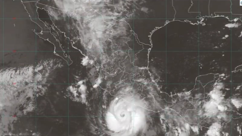 Huracán ‘Polo’ baja a Categoría 4, pero aún amenaza las costas de cuatro estados