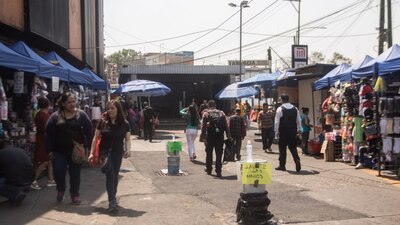 Un hombre terminó con el pie lastimado al intentar entrar a un tren del STC