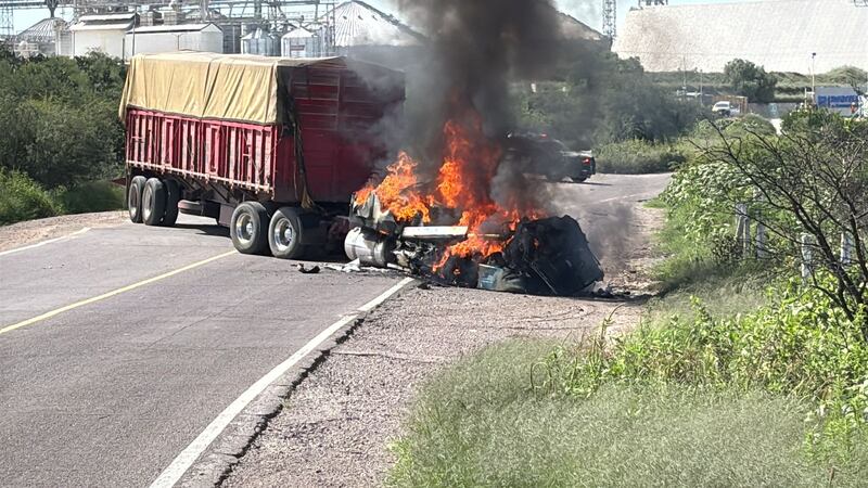 Jornada violenta en Aguascalientes: Queman tiendas de conveniencia y bloquean carreteras
