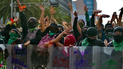 La jefa de Gobierno se reivindicó como feminista, pero criticó el actuar de algunas manifestantes en la marcha proaborto