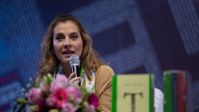 La esposa del próximo presidente de México presentó su más reciente libro
