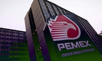 Ratifican calificación de Pemex en BBB+ con perspectiva estable