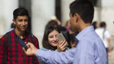 La conectividad en sus dispositivos móviles es parte fundamental de su vida cotidiana