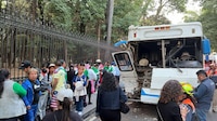 Autobús de peregrinos guadalupanos choca en CDMX; hay 15 lesionados