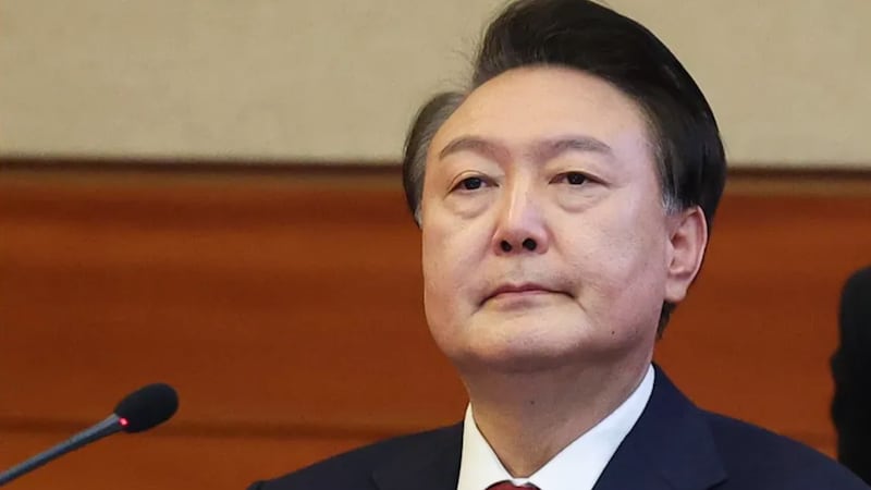Presidente de Corea del Sur defiende la ley marcial que lo sacó del poder