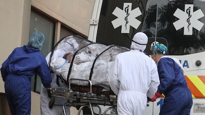 Debido al incremento de casos por COVID-19 en la ciudad, el Centro Médico Siglo XXI se encuentra al borde de la saturación