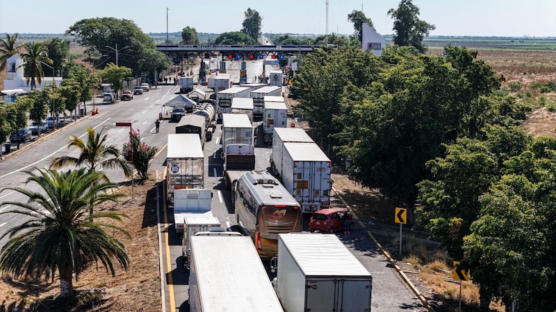 Transportistas suspenden bloqueos en Chihuahua, Tlaxcala y Veracruz por agresiones