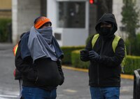 Activan doble alerta en 10 alcaldías de la CDMX por bajas temperaturas