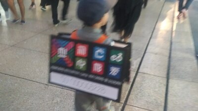 Ganó el tercer lugar en el concurso de su escuela por su original disfraz