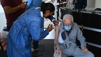 El país se encuentra en la segunda fase del plan de vacunación contra coronavirus, enfocada en adultos mayores