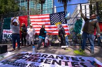 Protestan en México, EU y Panamá contra el regreso de Donald Trump a la Casa Blanca