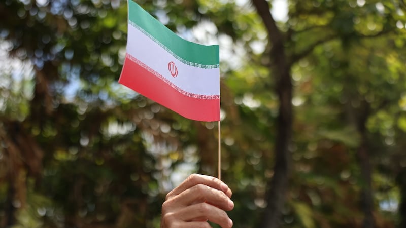 Irán nombra nuevo líder supremo en medio de ataques con Israel; Trump advierte que “no durará mucho”